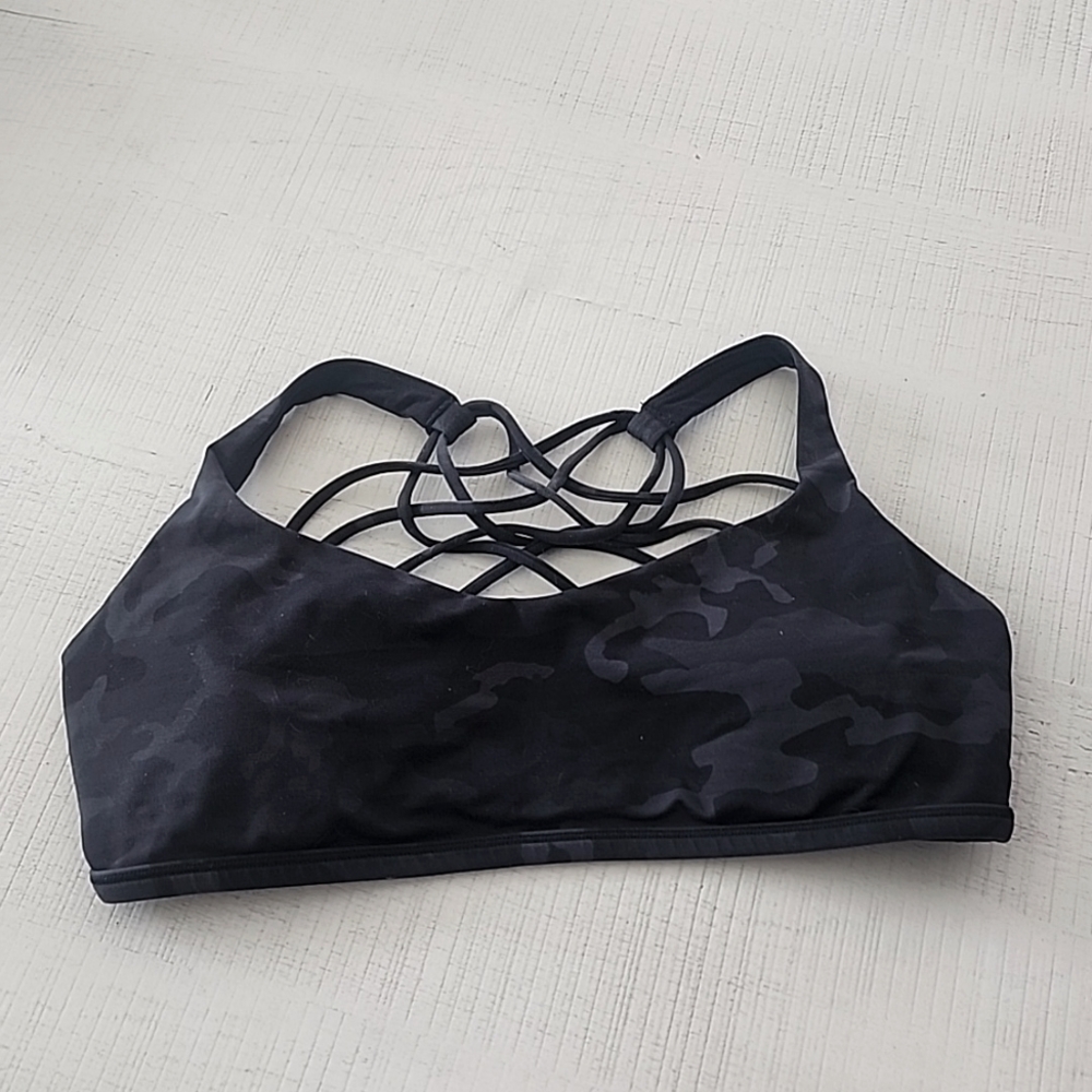 Lululemon sports bra